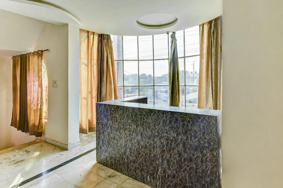 Hotel O Ashish Palace Hotel in Uttar Pradesh