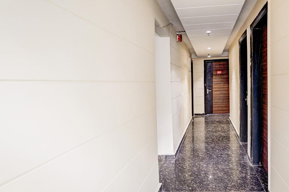 Hotel O The Bed Box Hotel in Delhi