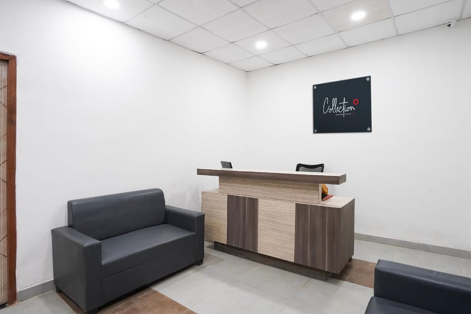Hotel O Noida Sky Suites Sector 44 Near botanical metro Hotel in Noida