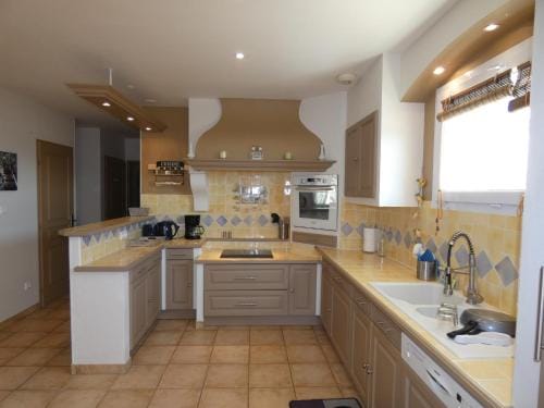 Inviting villa in Saint Paul trois Chateaux with pool Hotel in Provence-Alpes-Côte d'Azur