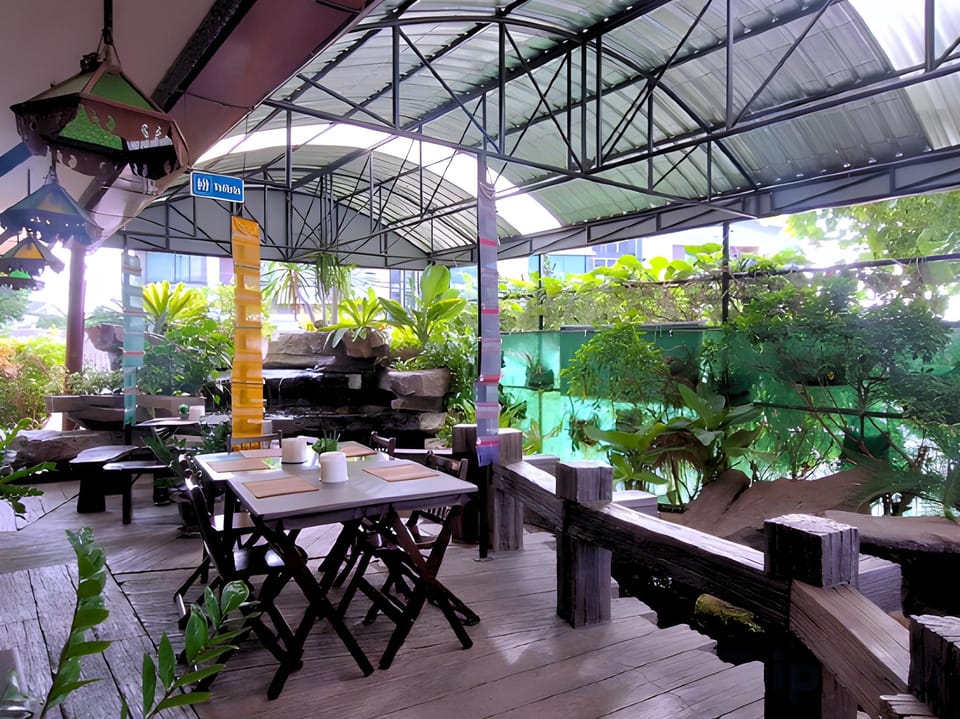 Rayong Lanna Hotel Hotel in Rayong, Mueang Rayong District, Rayong, Thailand