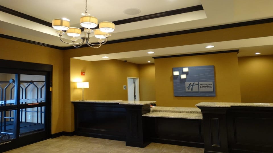 Holiday Inn Express and Suites Montgomery By IHG Hotel in Hudson Valley