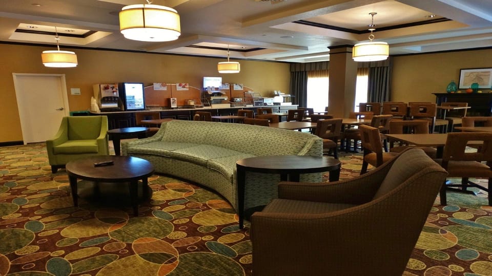 Holiday Inn Express and Suites Montgomery By IHG Hotel in Hudson Valley