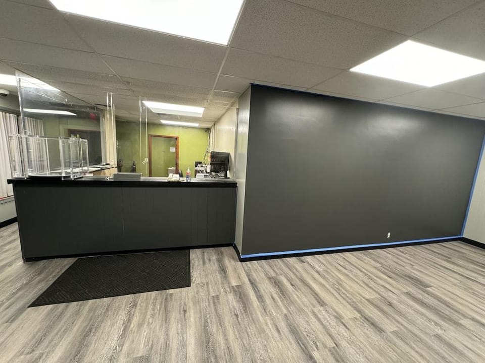 Imperial Suites Hotel in Dearborn Heights