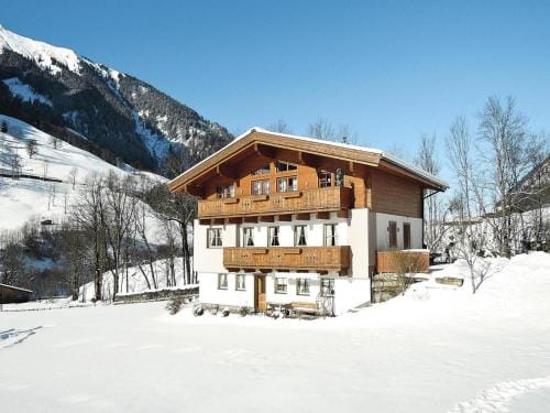 Apartment in Fusch near Grossglockner Road Hotel in Salzburgerland