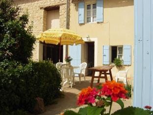 Sunny Provence Home with Terrace Hotel in Provence-Alpes-Côte d'Azur