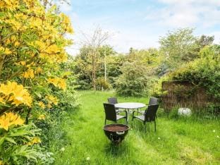 person holiday home in Hojer-By Traum Hotel in Nordfriesland