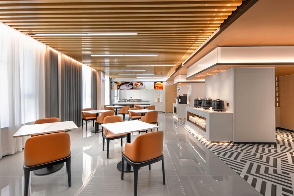 Nanyuan E Home Plus Hotel (Jinniu Commercial Street Shop, Jianshan, Haining) Hotel in Zhejiang