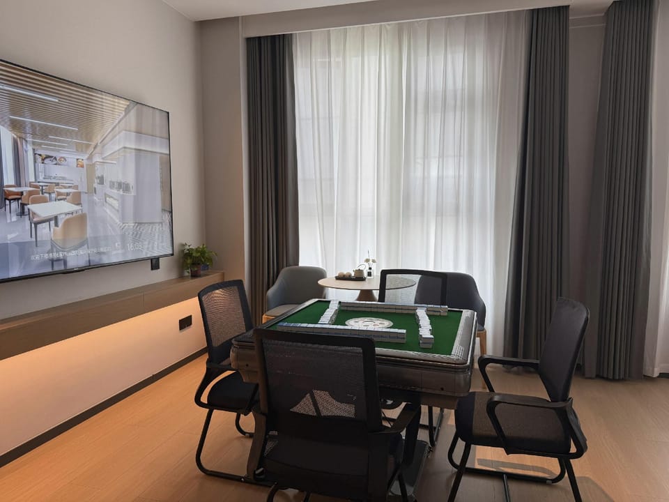 Nanyuan E Home Plus Hotel (Jinniu Commercial Street Shop, Jianshan, Haining) Hotel in Zhejiang