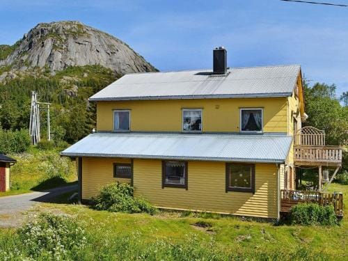 person holiday home in Digermulen Hotel in Lofoten