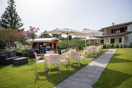 Residence Primera, Moniga del Garda Hotel in Manerba del Garda
