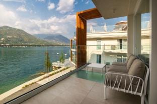 Apartments Resort Porticciolo Boutique Hotel in Salo