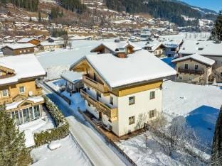Apartment in Wald near Krimml Waterfalls Hotel in Salzburgerland