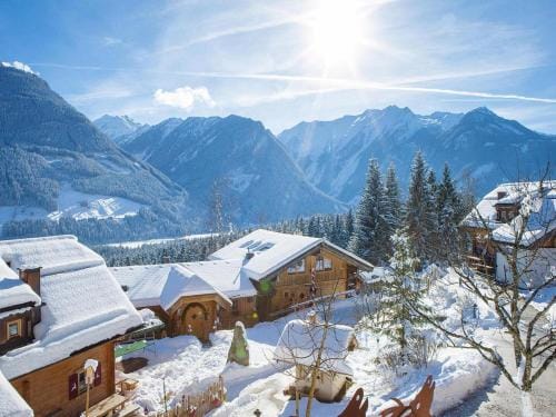 Chalet in Wildkogel near Ski Slopes Hotel in Salzburgerland