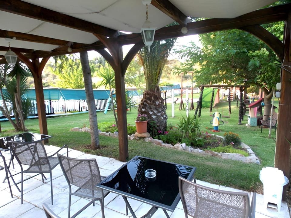 Nikos Apartments Hotel in Halkidiki