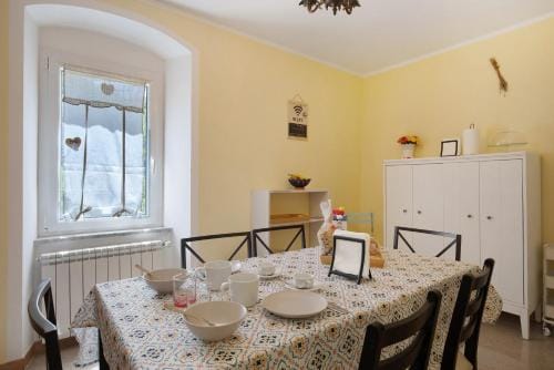 Alchimista bb Borgo Marciano Hotel in Province of Massa and Carrara