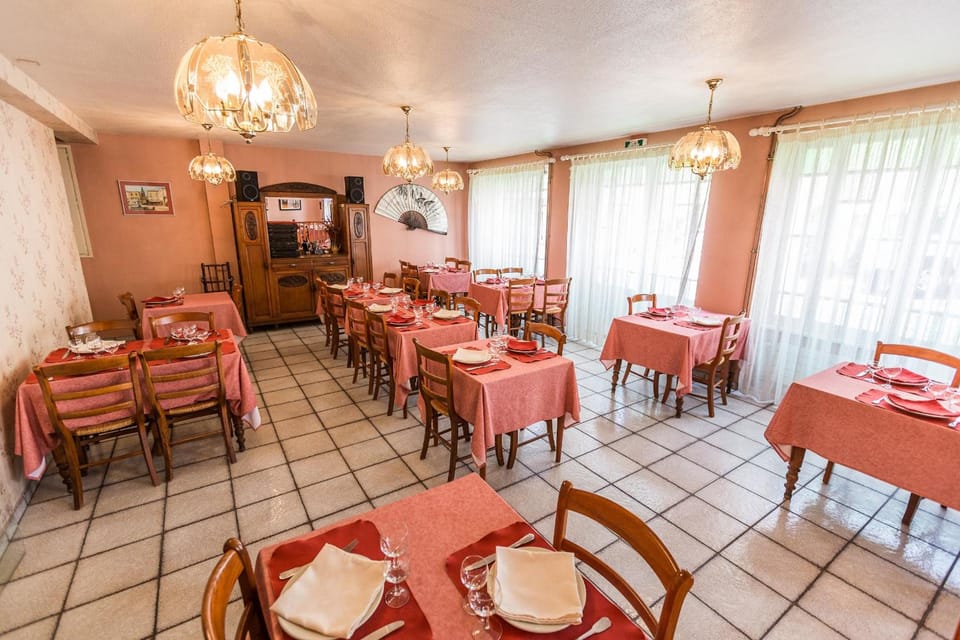 Hotel De L'Abbaye Hotel in Auvergne-Rhône-Alpes