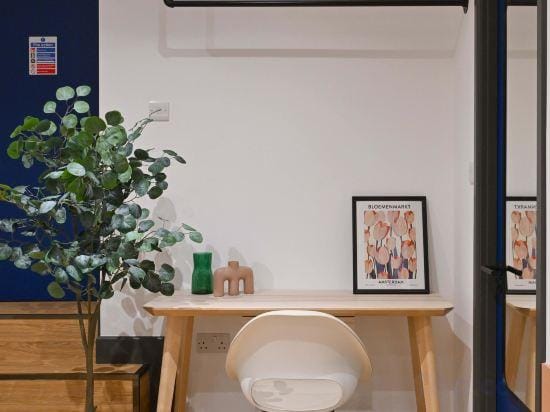 2 Bedroom Flat close to Angel station and Regent Canal Hotel in London Borough of Islington