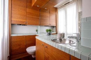 Luxueux Loft aux pieds des Champs-Élysées Hotel in Paris