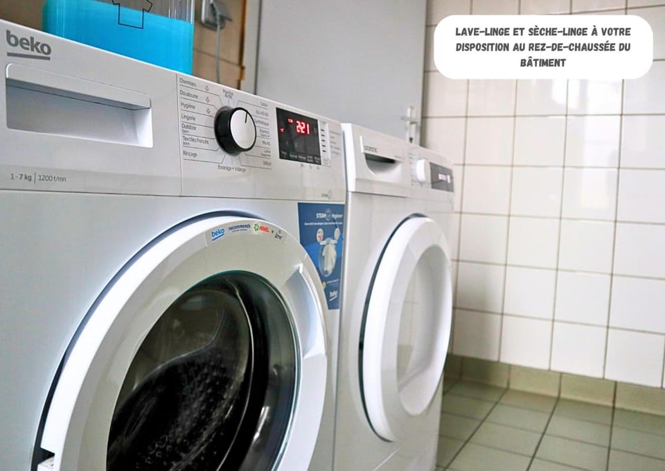 Le Nid Douillet - Chambre privative au centre de Bourbourg, proche commodites et gare Hotel in Hauts-de-France