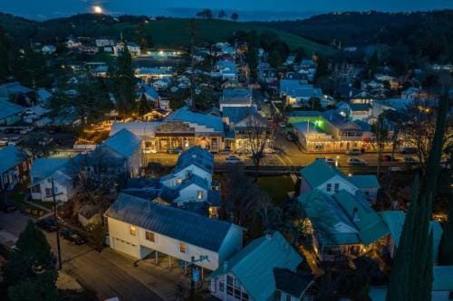 Romantic Victorian Getaway The Blue Room Hotel in Sutter Creek