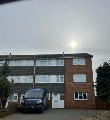 Lamorna Hotel in Luton