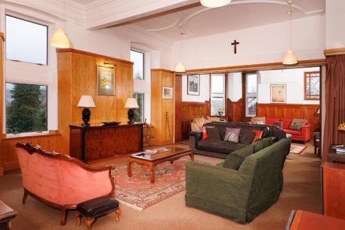 Garmoyle House & Garmoyle Mid Cottage Hotel in Scotland