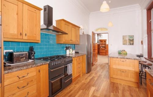 Garmoyle House & Garmoyle Mid Cottage Hotel in Scotland