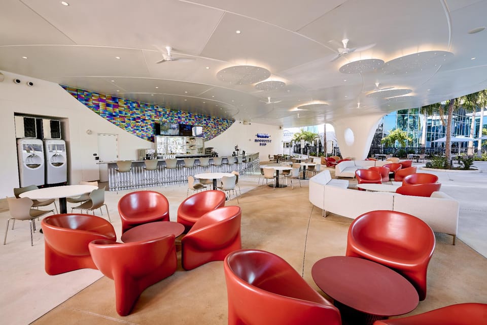 Universal Terra Luna Resort Hotel in Orlando