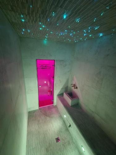 Ubud suite and spa Hotel in Flanders