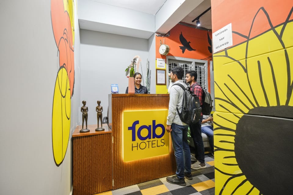 Fabhotel VK Luxury Room's - UMCC Shahpur Hotel in Hyderabad