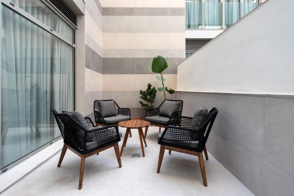 Dorm4You Arena Apartment hotel in Valencia
