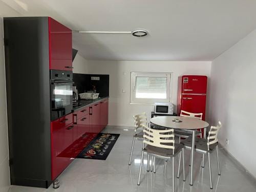 Delightful Studio with Balcony near Hockenheimring Hotel in Hockenheim