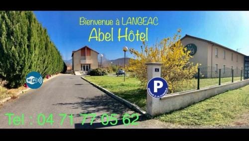 ABEL Hotel CHAMBRE ECONOMIQUE PARKING PRIVE WIFI Hotel in Auvergne-Rhône-Alpes
