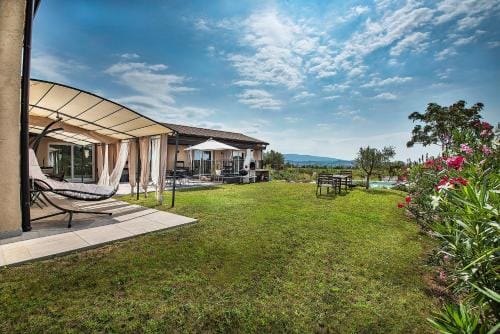 Italianflat - FREE parking, Salted Swimmingpool - Casa Ulivi del Garda Hotel in Lake Garda