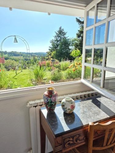 B&B La Fleur Hotel in Auvergne-Rhône-Alpes