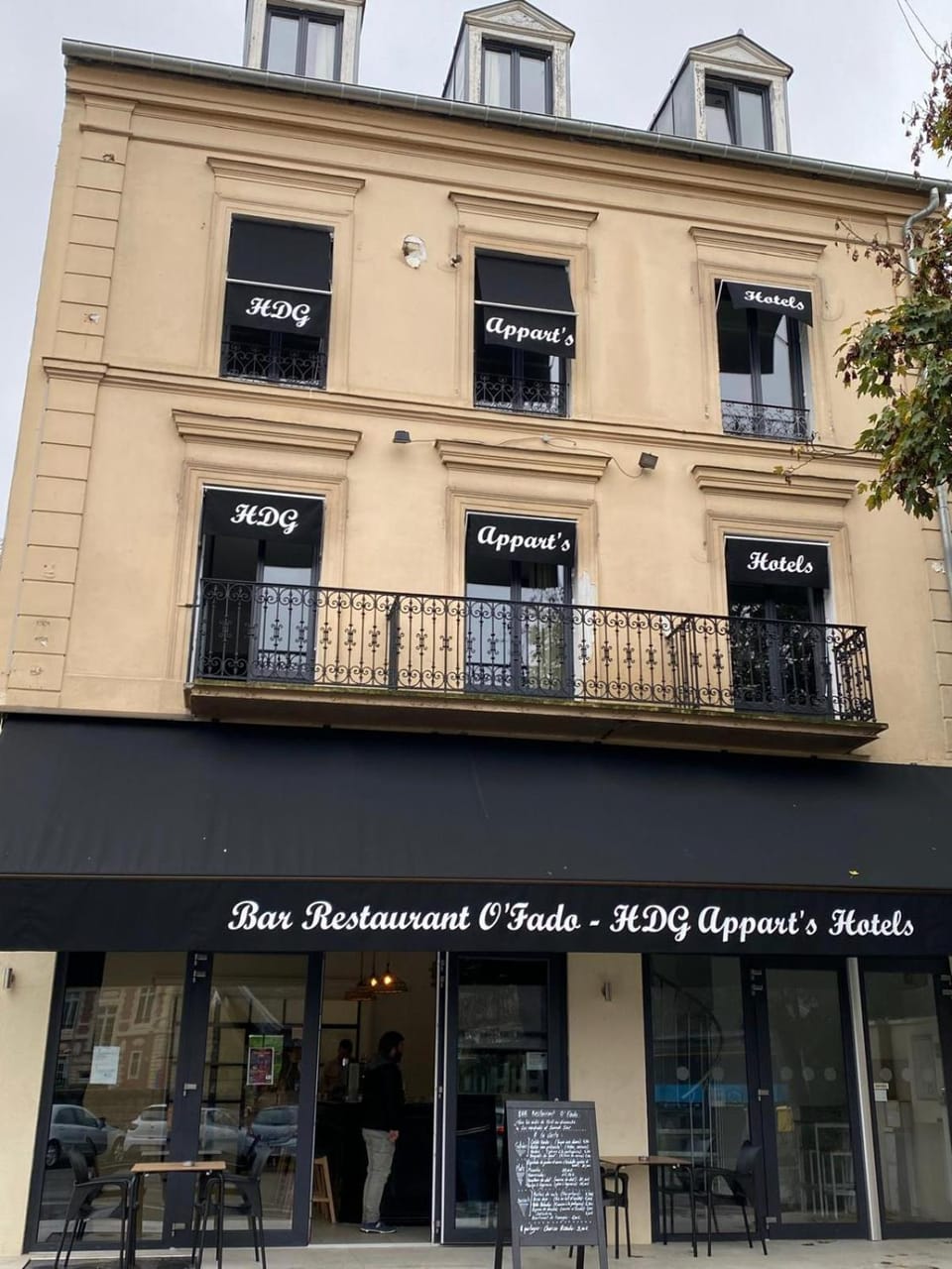 HDG Hotel Gare de L'Isle Adam Appart's Hotel Apartment hotel in Île-de-France