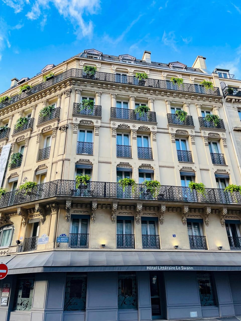 Hotel Litteraire Le Swann, BW Premier Collection Hotel in Paris