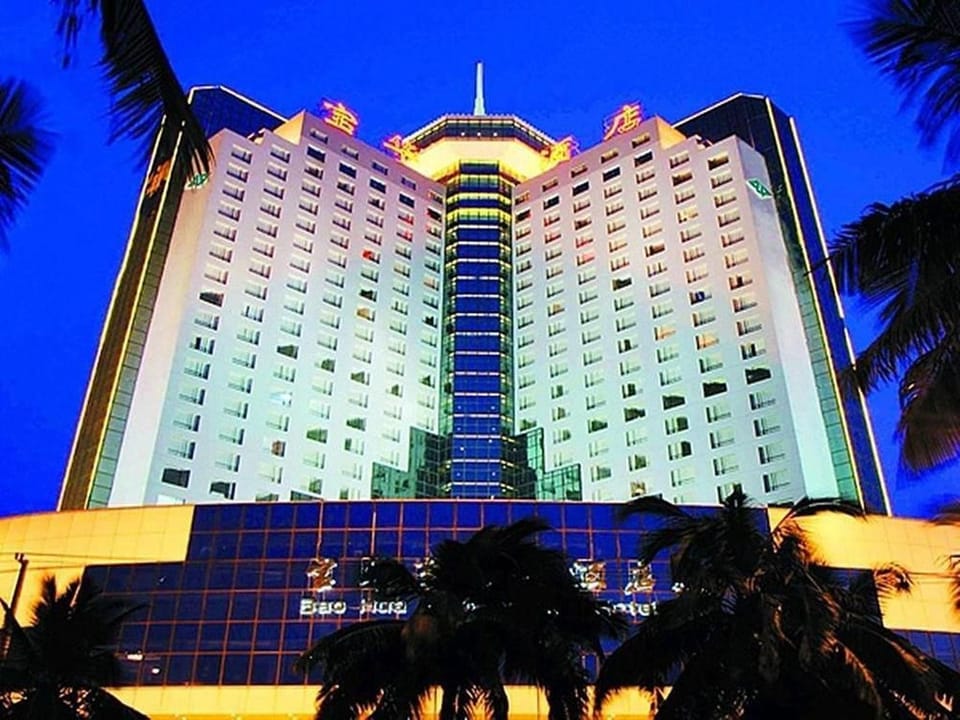 BaoHua Harbour View Hotel Hotel in Hainan