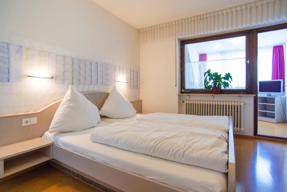 Gasthaus Pension Lowen Hotel in Freiburg
