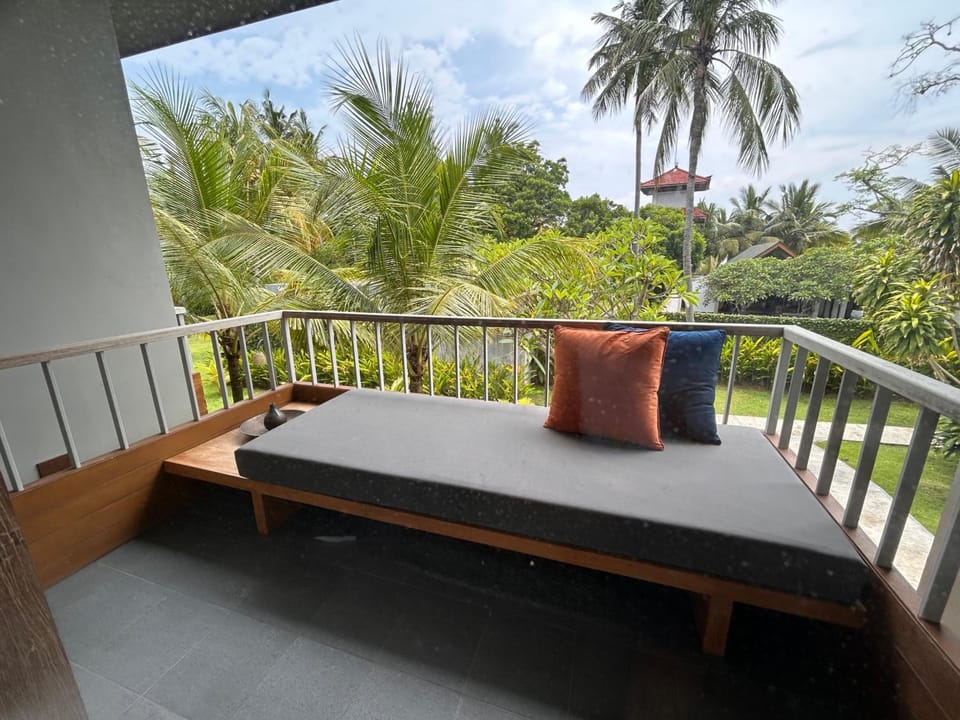 UMADEWI Surf & Suites Hotel in Pekutatan