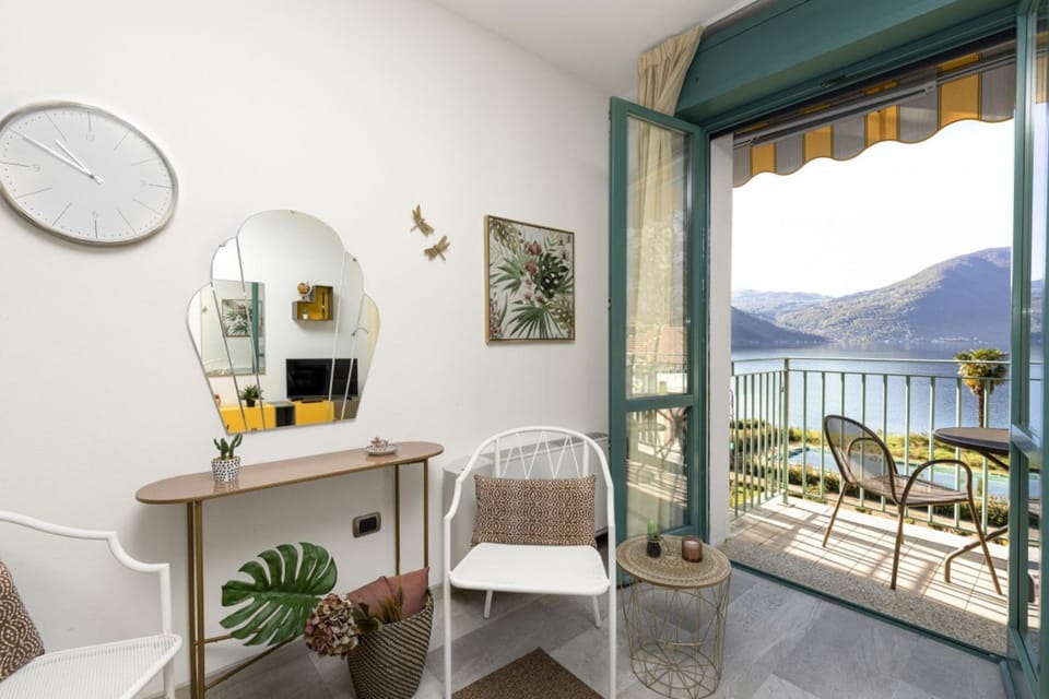 Palazzo Apartments - Porto Letizia Hotel in Porlezza