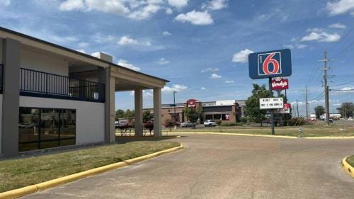motel 6 Hotel in Mississippi
