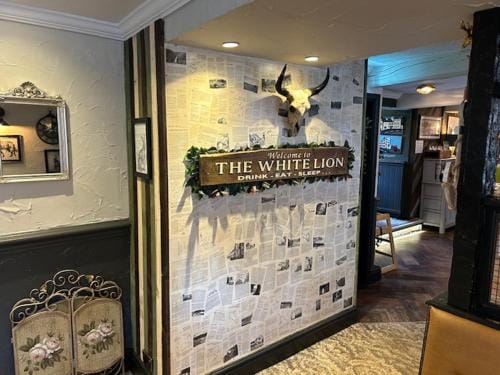 The White Lion Inn Inn in England