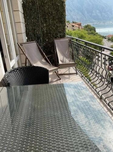 Glosy Hotel in Kotor Municipality