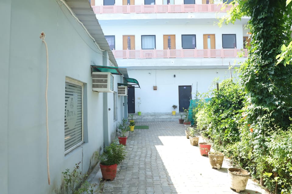 Hotel Royal Restaurant and Bar Hotel in Rajasthan