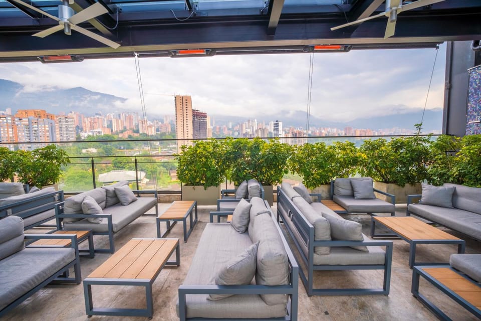 Bar/lounge