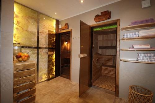 Green Land Club Hotel in Vojvodina