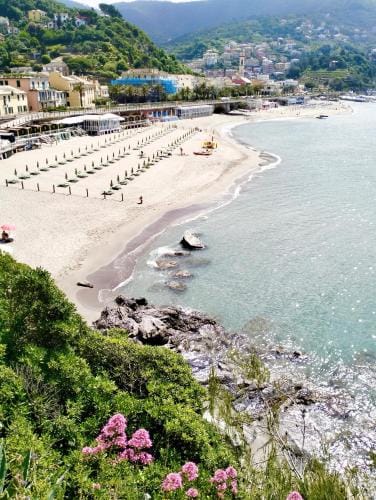 Central Studio in Moneglia 20 steps from beach and 20 minutes from the Cinque Terre by train Hotel in Moneglia