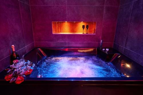 Suite Quarto Miglio Hotel in Rome
